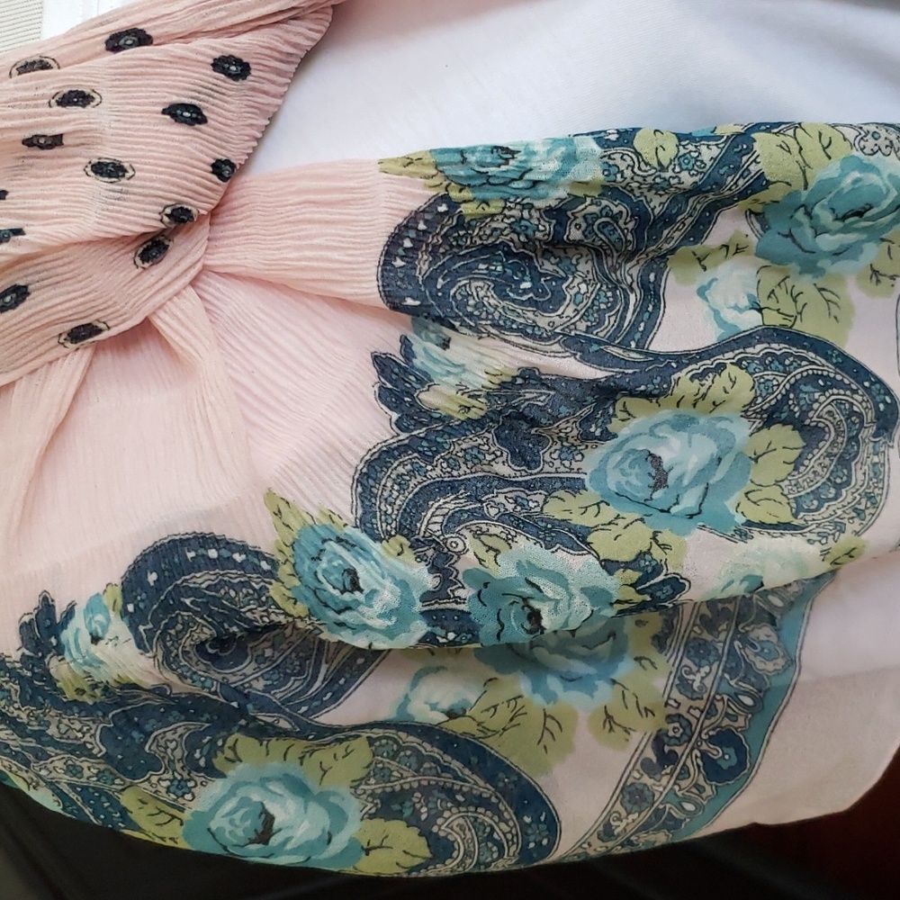 Vintage French silk scarf - Picture 2 of 6